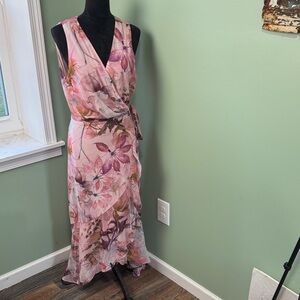 NWT White House Black Market Pink Floral Dress 14